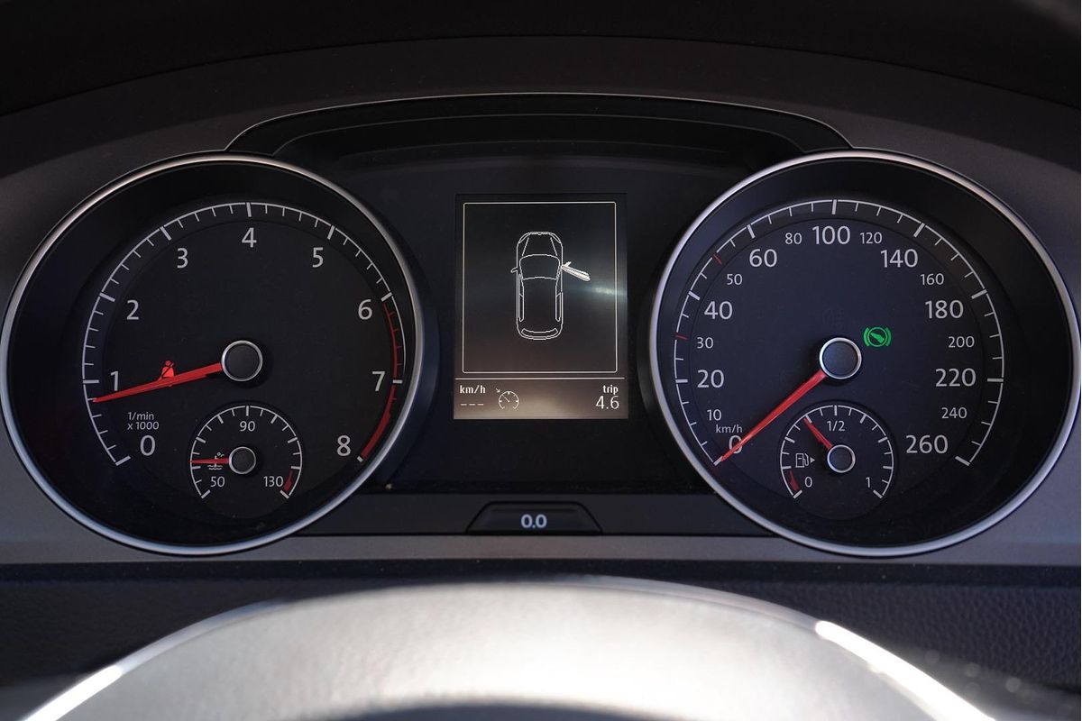 2016 Volkswagen Golf 92TSI Trendline 7