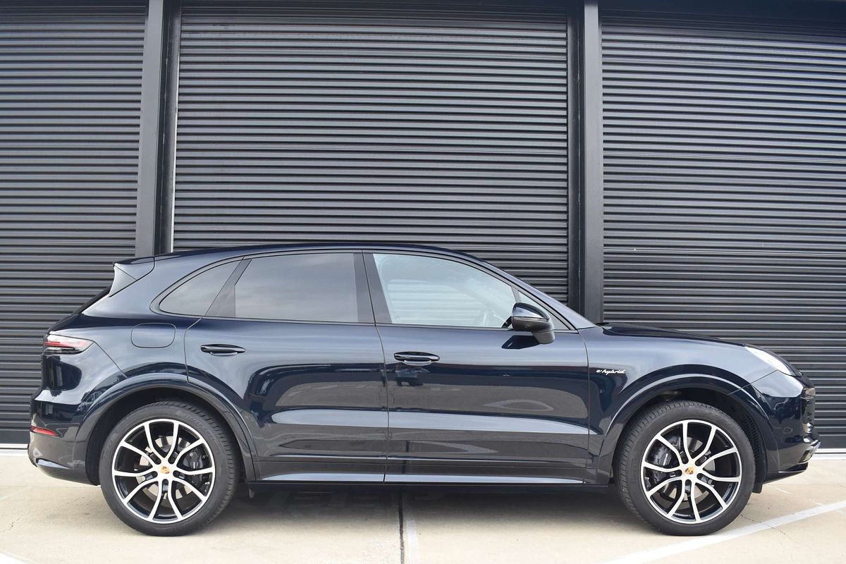 2021 Porsche Cayenne E-Hybrid 9YA