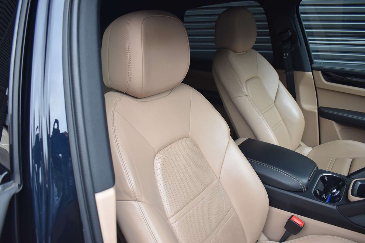 2021 Porsche Cayenne E-Hybrid 9YA