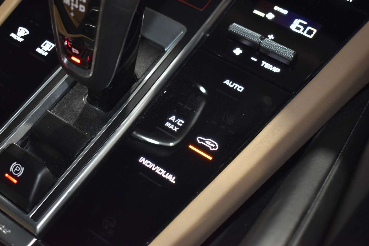 2021 Porsche Cayenne E-Hybrid 9YA