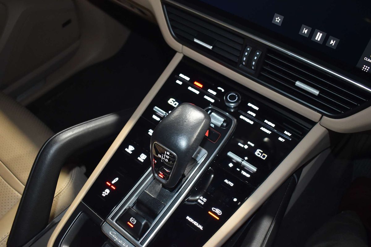 2021 Porsche Cayenne E-Hybrid 9YA
