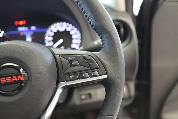 2025 Nissan Navara PRO-4X D23 4X4