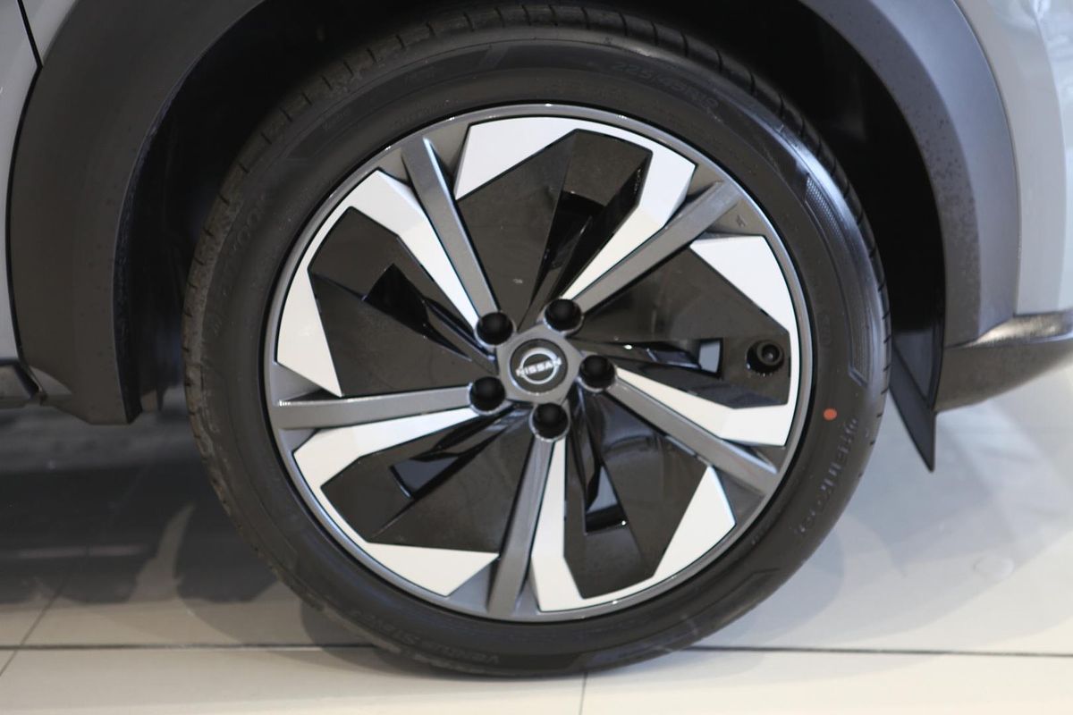 2025 Nissan JUKE ST-L F16