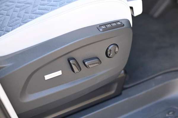 2025 Volkswagen ID. Buzz Pro BEV560 EB LWB