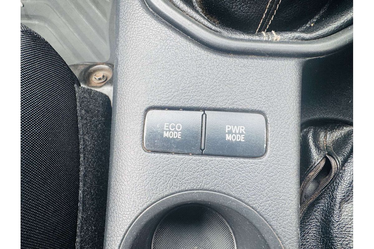 2016 Toyota Hilux Workmate GUN122R Rear Wheel Drive