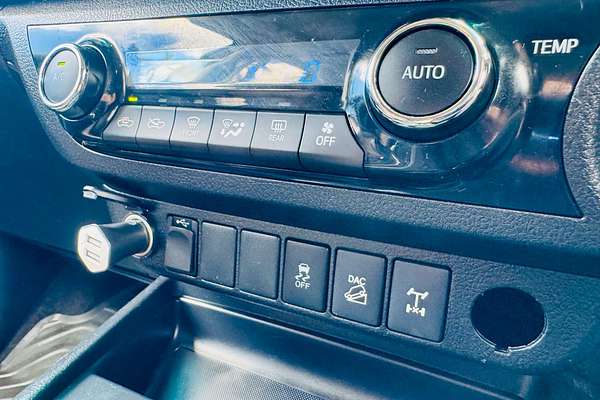 2017 Toyota Hilux SR5 GUN126R 4X4