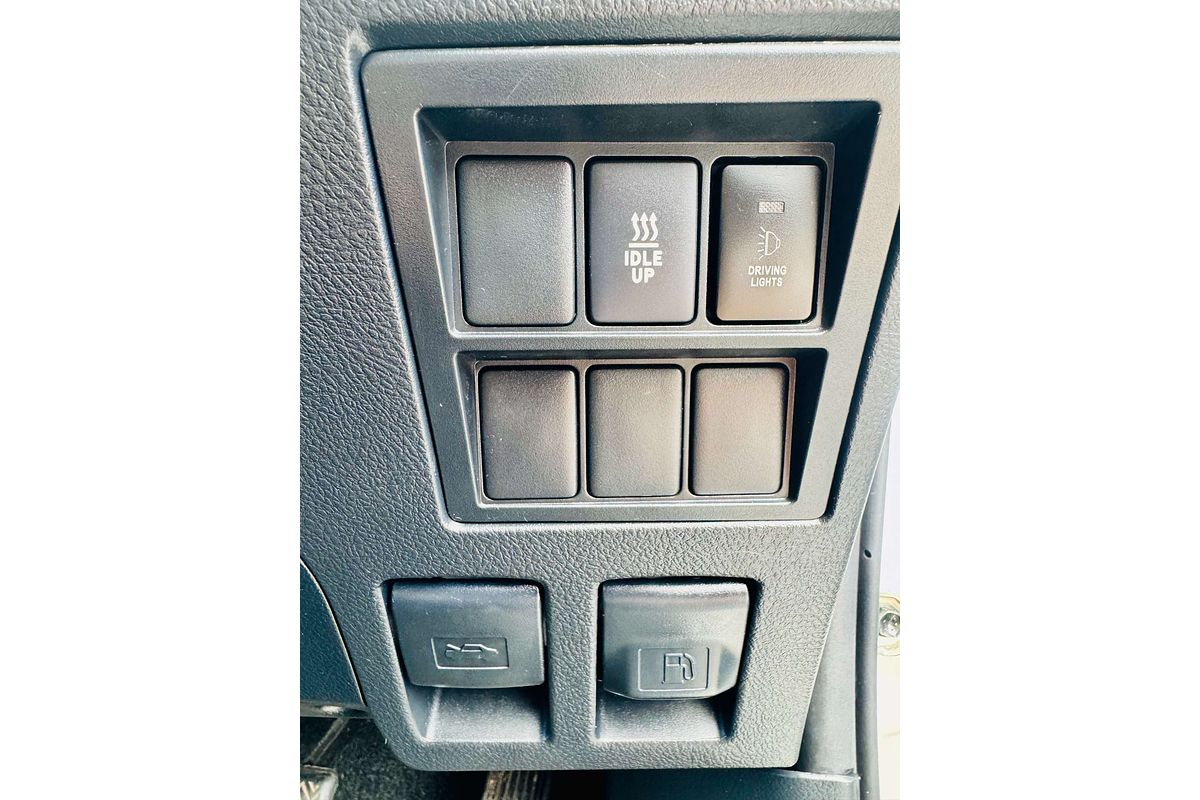 2017 Toyota Hilux SR5 GUN126R 4X4