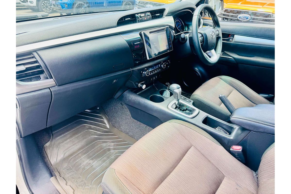 2017 Toyota Hilux SR5 GUN126R 4X4