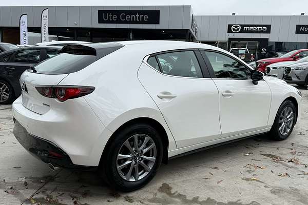 2025 Mazda MAZDA3 Mazda3 MAZDA3 R 6AUTO HATCH G20 PURE