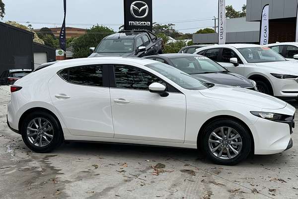 2025 Mazda MAZDA3 Mazda3 MAZDA3 R 6AUTO HATCH G20 PURE