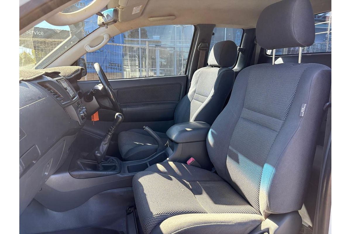 2013 Toyota Hilux SR KUN26R 4X4