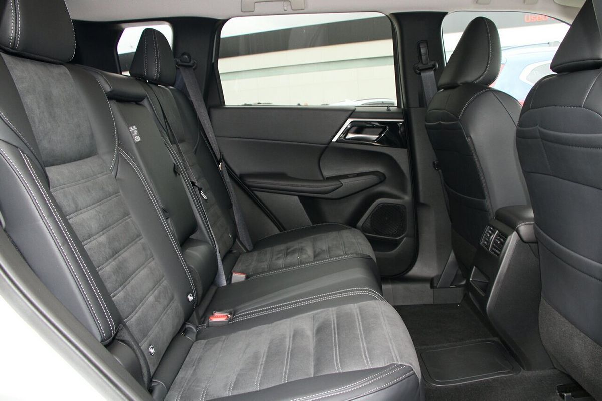 2024 Mitsubishi Outlander PHEV Aspire ZM