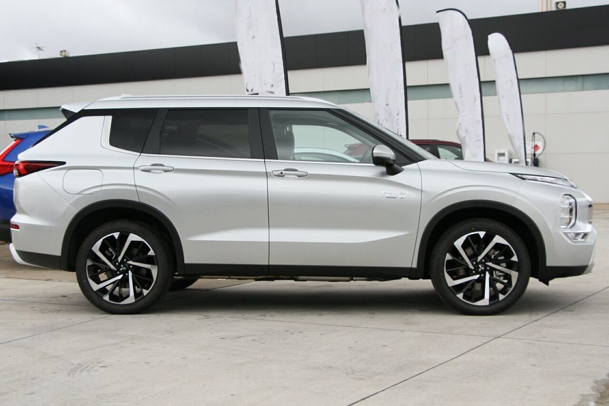 2024 Mitsubishi Outlander PHEV Aspire ZM