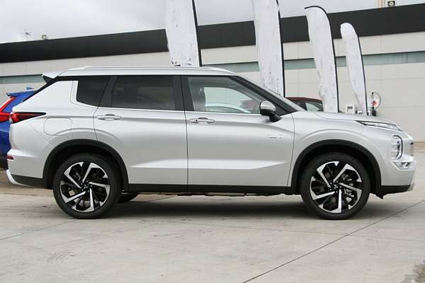2024 Mitsubishi Outlander PHEV Aspire ZM