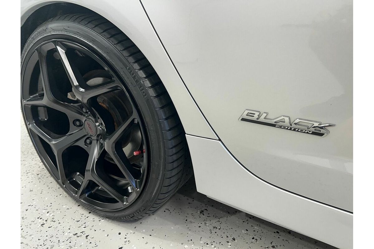 2016 Holden Commodore SV6 Black VF Series II