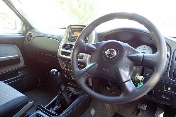 2013 Nissan Navara ST-R (4x4) D22 Series 5 4X4