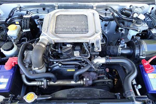 2013 Nissan Navara ST-R (4x4) D22 Series 5 4X4