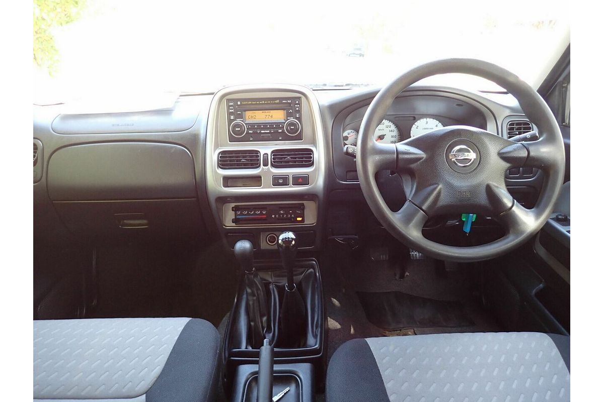 2013 Nissan Navara ST-R (4x4) D22 Series 5 4X4