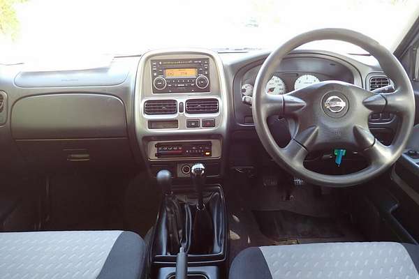 2013 Nissan Navara ST-R (4x4) D22 Series 5 4X4