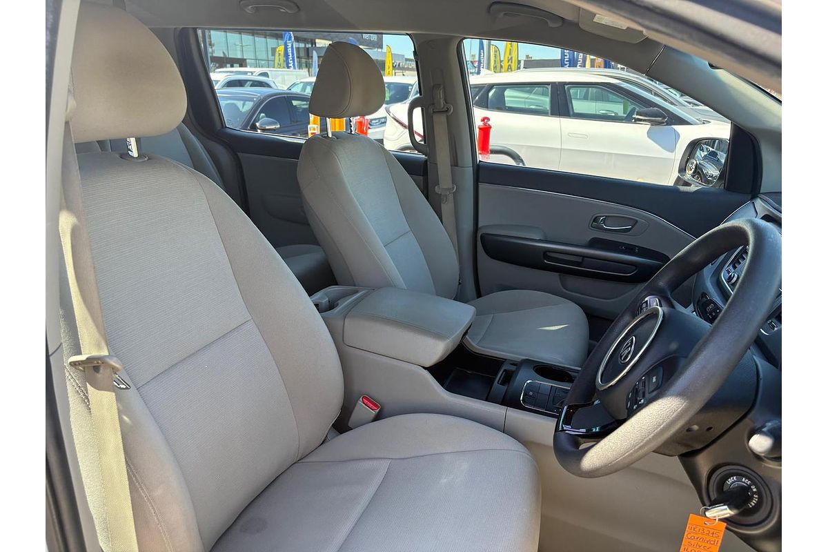 2015 Kia Carnival S YP