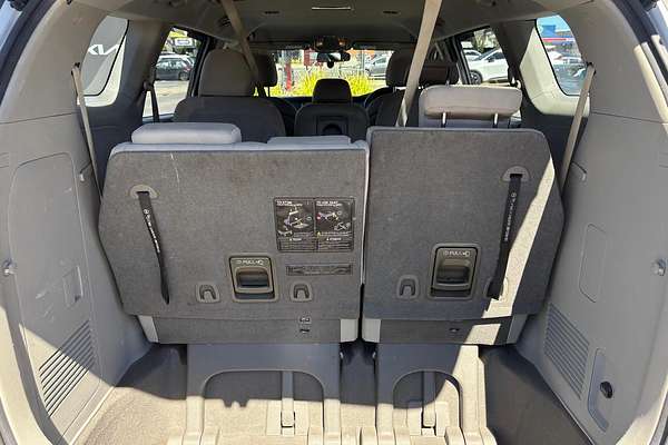 2015 Kia Carnival S YP