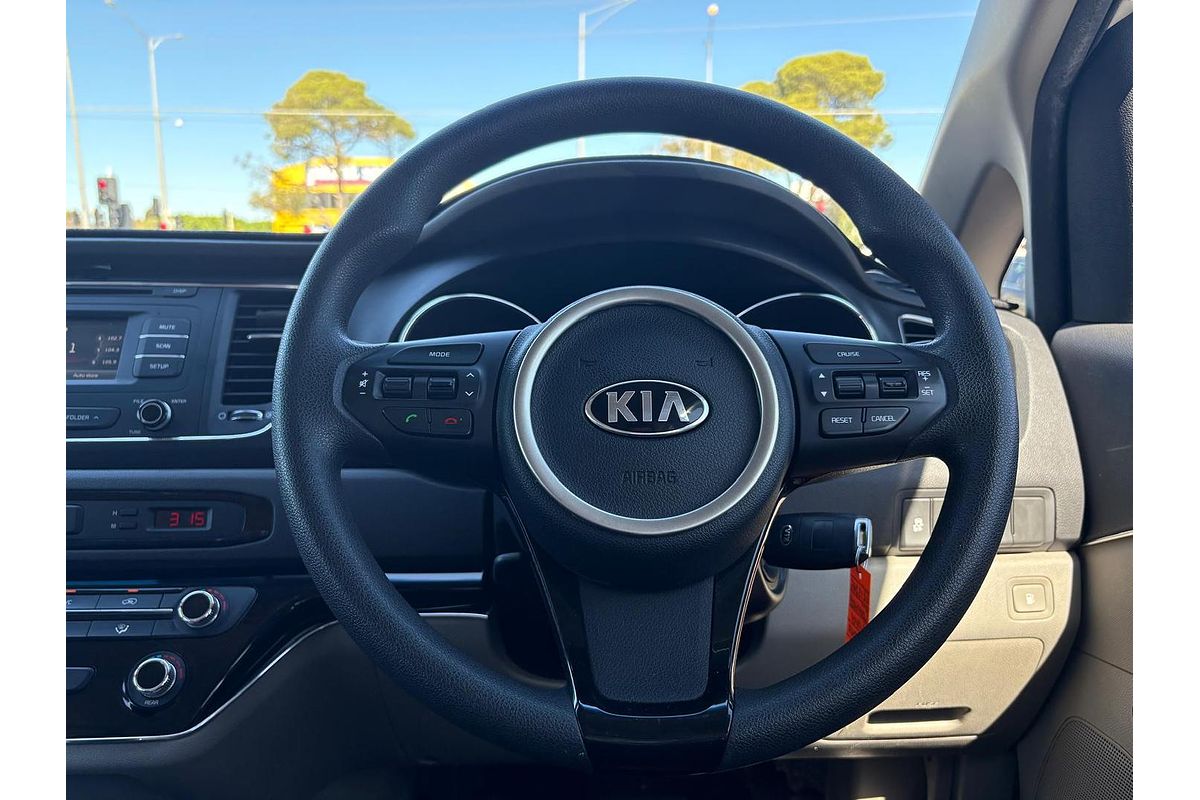 2015 Kia Carnival S YP