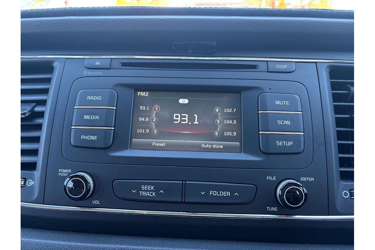 2015 Kia Carnival S YP