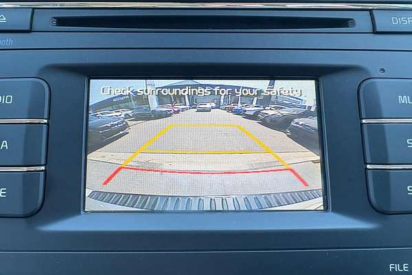 2015 Kia Carnival S YP