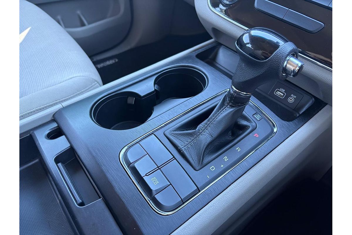 2015 Kia Carnival S YP