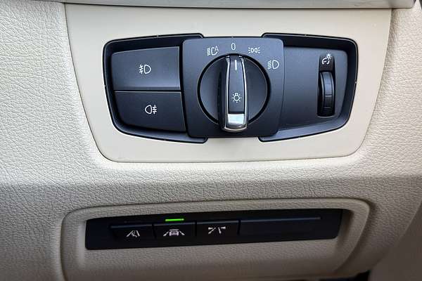 2015 BMW 3 Series 320i Luxury Line F30 LCI