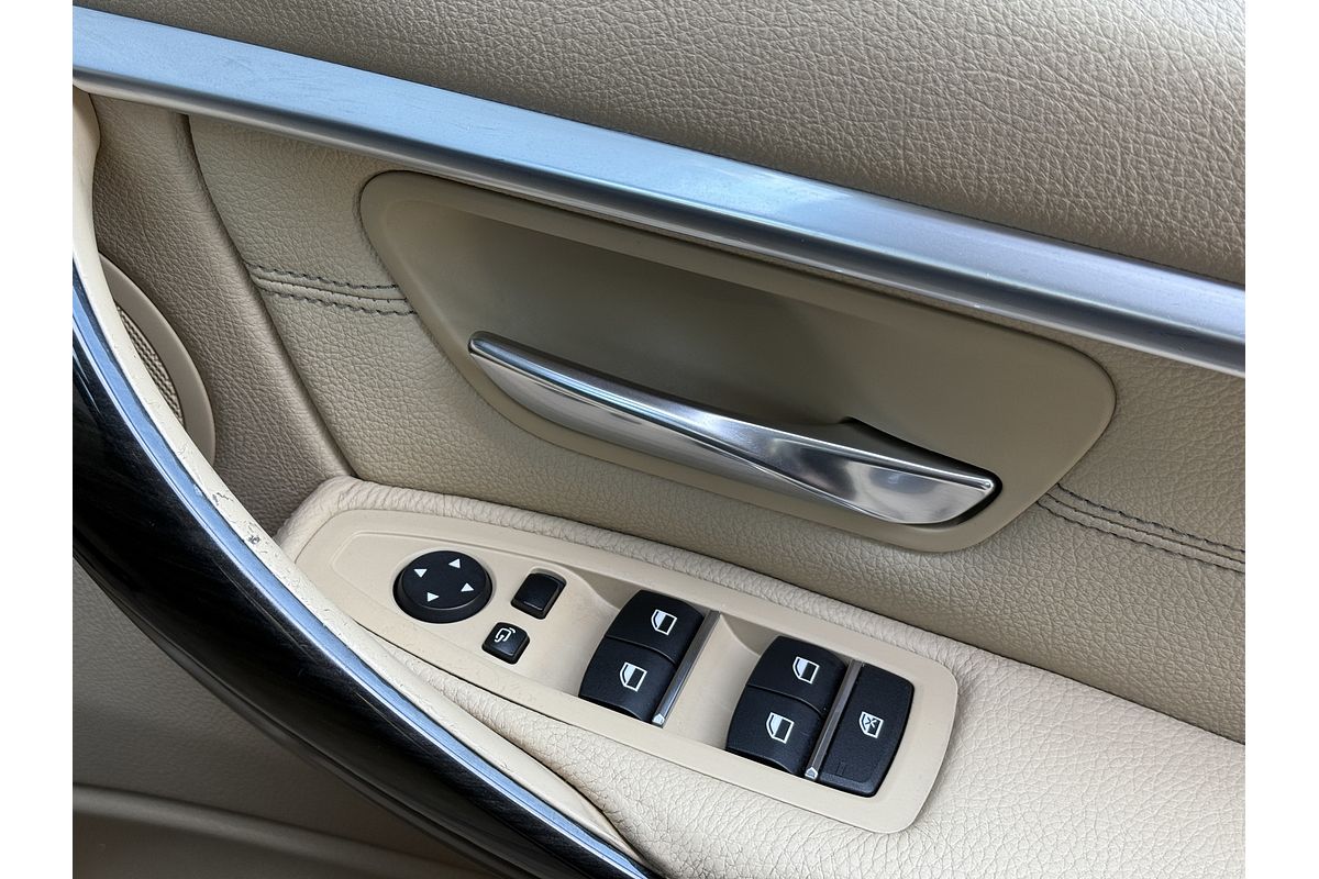 2015 BMW 3 Series 320i Luxury Line F30 LCI