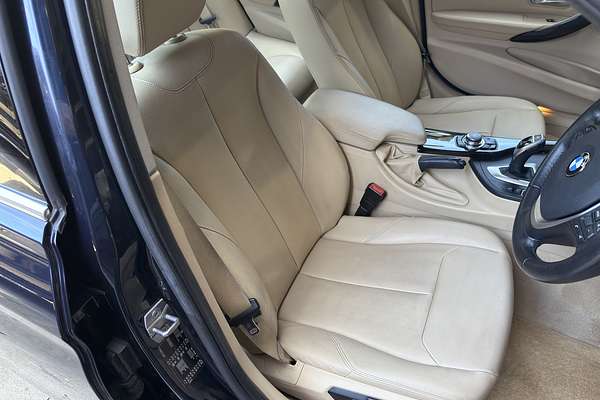 2015 BMW 3 Series 320i Luxury Line F30 LCI