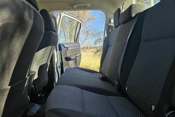 2018 Toyota Hilux Workmate TGN121R MY17 Rear Wheel Drive
