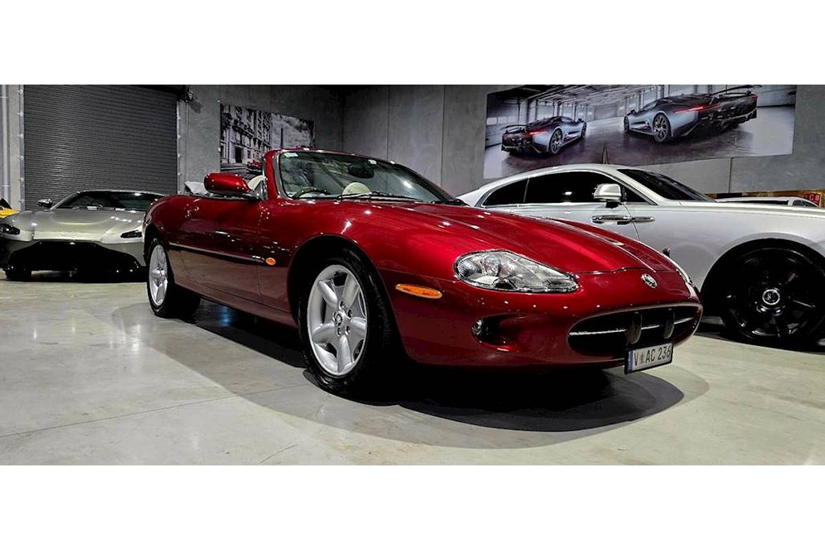1998 Jaguar XK8 Classic