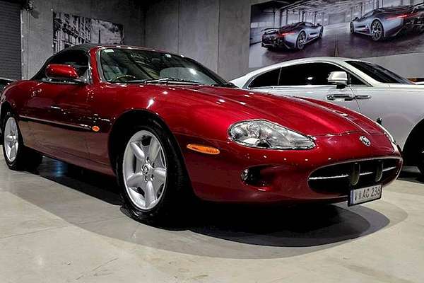 1998 Jaguar XK8 Classic