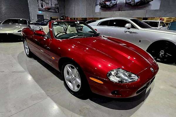 1998 Jaguar XK8 Classic