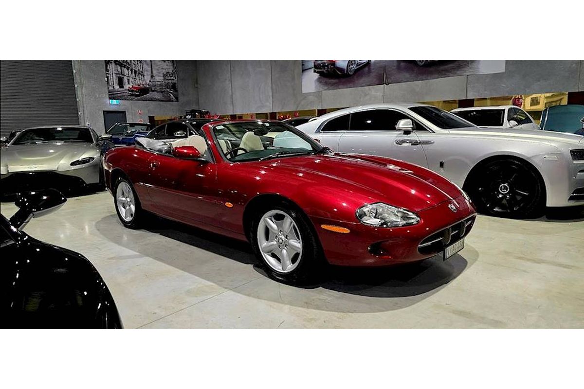 1998 Jaguar XK8 Classic