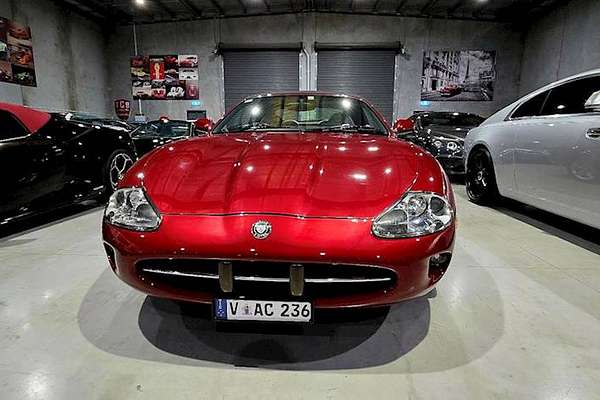 1998 Jaguar XK8 Classic