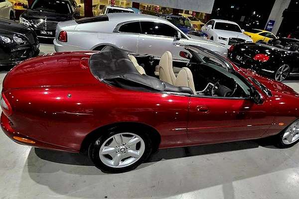 1998 Jaguar XK8 Classic