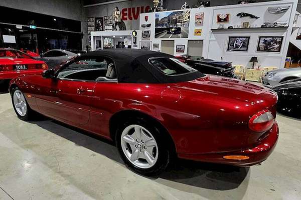 1998 Jaguar XK8 Classic