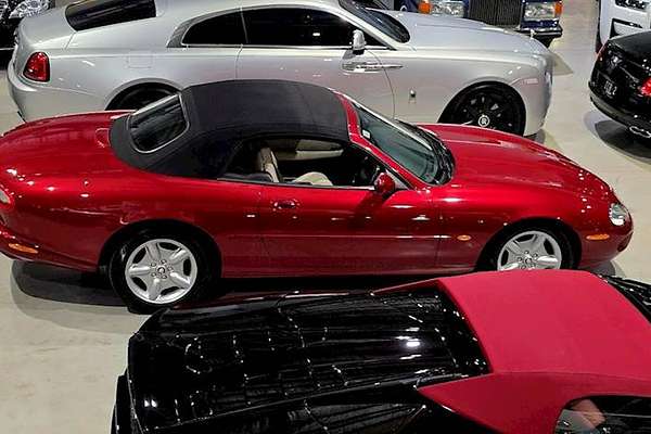 1998 Jaguar XK8 Classic