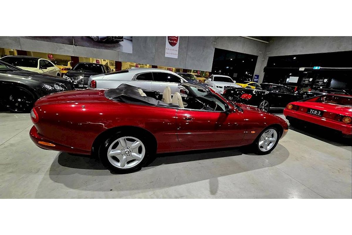 1998 Jaguar XK8 Classic