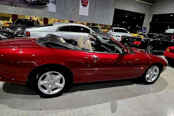 1998 Jaguar XK8 Classic