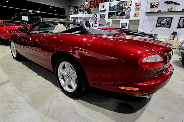 1998 Jaguar XK8 Classic