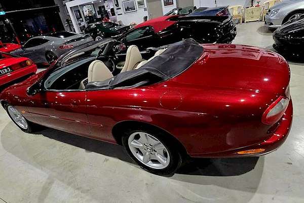1998 Jaguar XK8 Classic