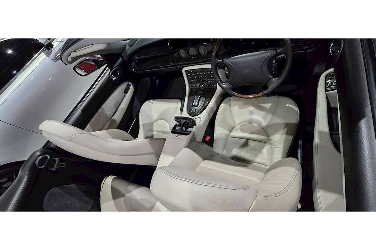 1998 Jaguar XK8 Classic