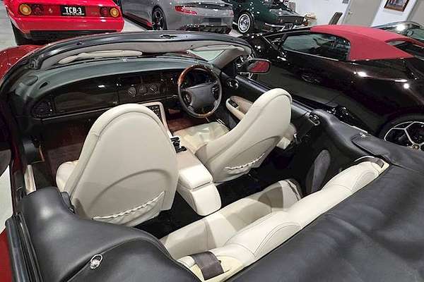1998 Jaguar XK8 Classic