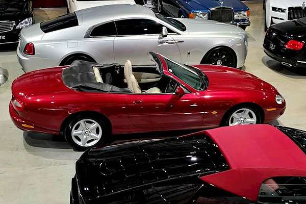 1998 Jaguar XK8 Classic