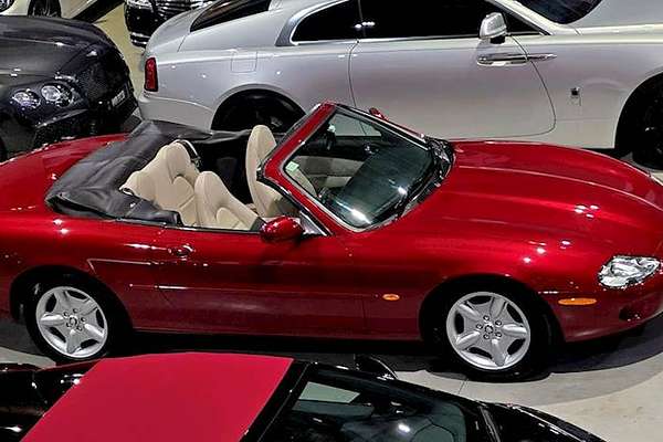 1998 Jaguar XK8 Classic