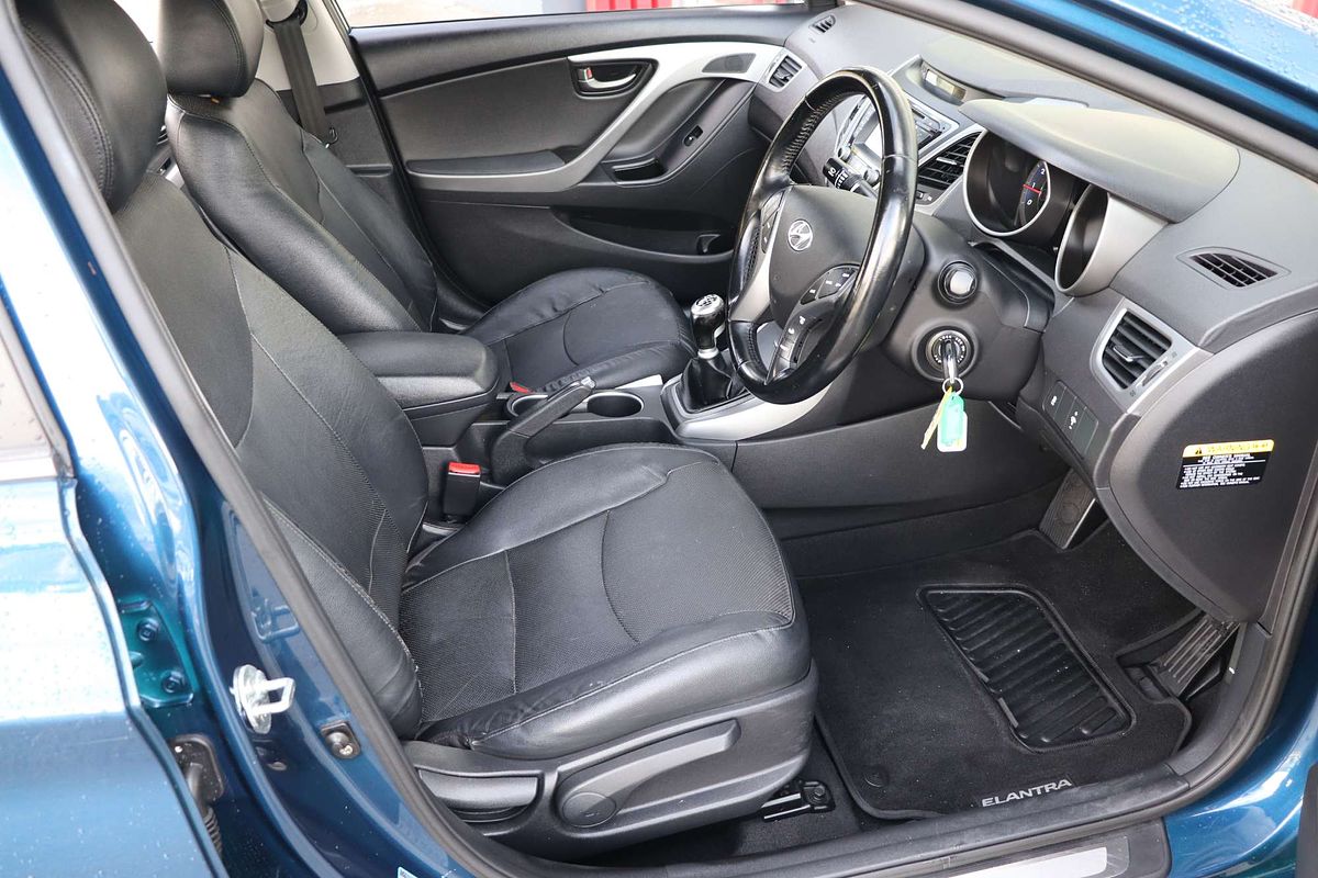 2013 Hyundai Elantra Trophy MD3